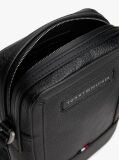 Negru Geanta Crossbody Pebble Grain Cu Logo  Barbati