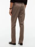 Bej Pantaloni Chinos Denton Din Catifea Fina Cu Croiala Slim Si Dreapta  Barbati
