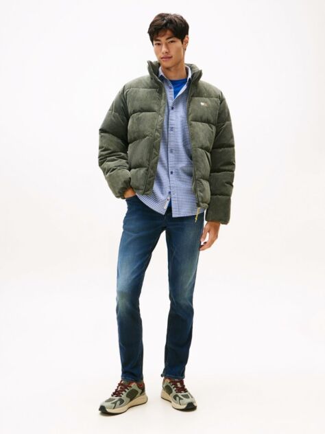 Denim These jeans are made from stretch cotton denim in a slim fit.  Men