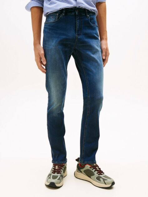 Denim These jeans are made from stretch cotton denim in a slim fit.  Men