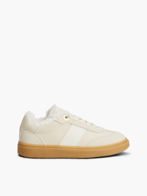 Bej Adidasi Cu Cordon Si Teddy  Fete