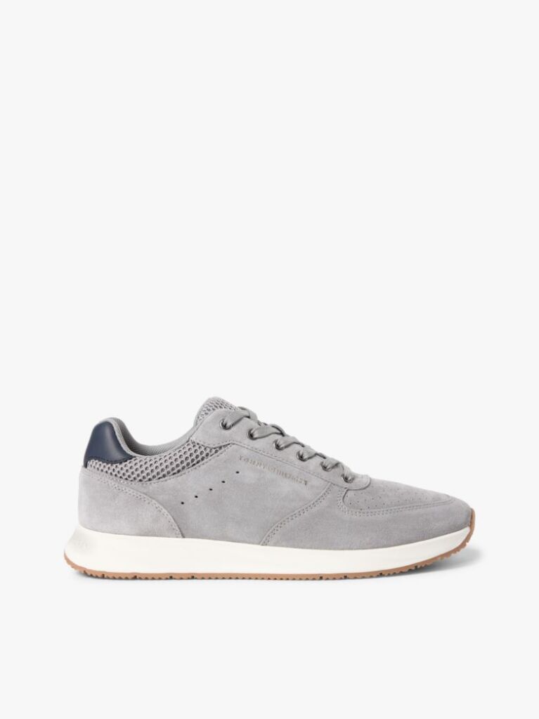 Gri Adidasi Din Piele Suede Cu Textura Mixta  Barbati