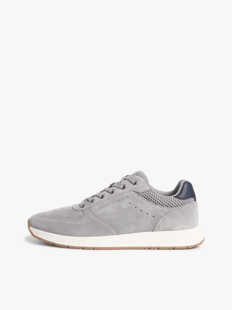 Gri Adidasi Din Piele Suede Cu Textura Mixta  Barbati