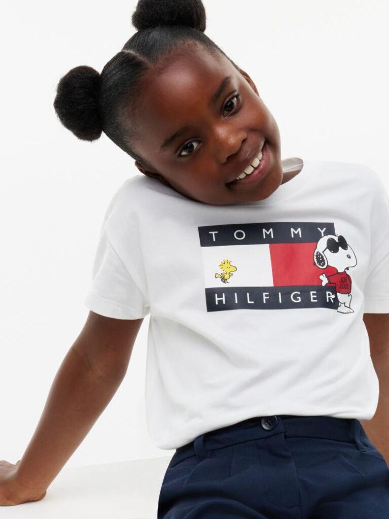 Alb Peanuts® T-Shirt Cu Croiala Lejera Si Steag  Fete