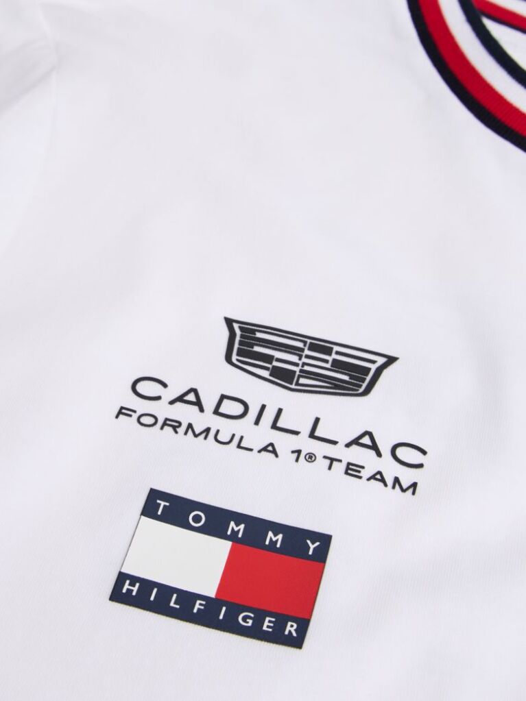 Alb TH x Cadillac Formula 1® Team T-Shirt  Unisex