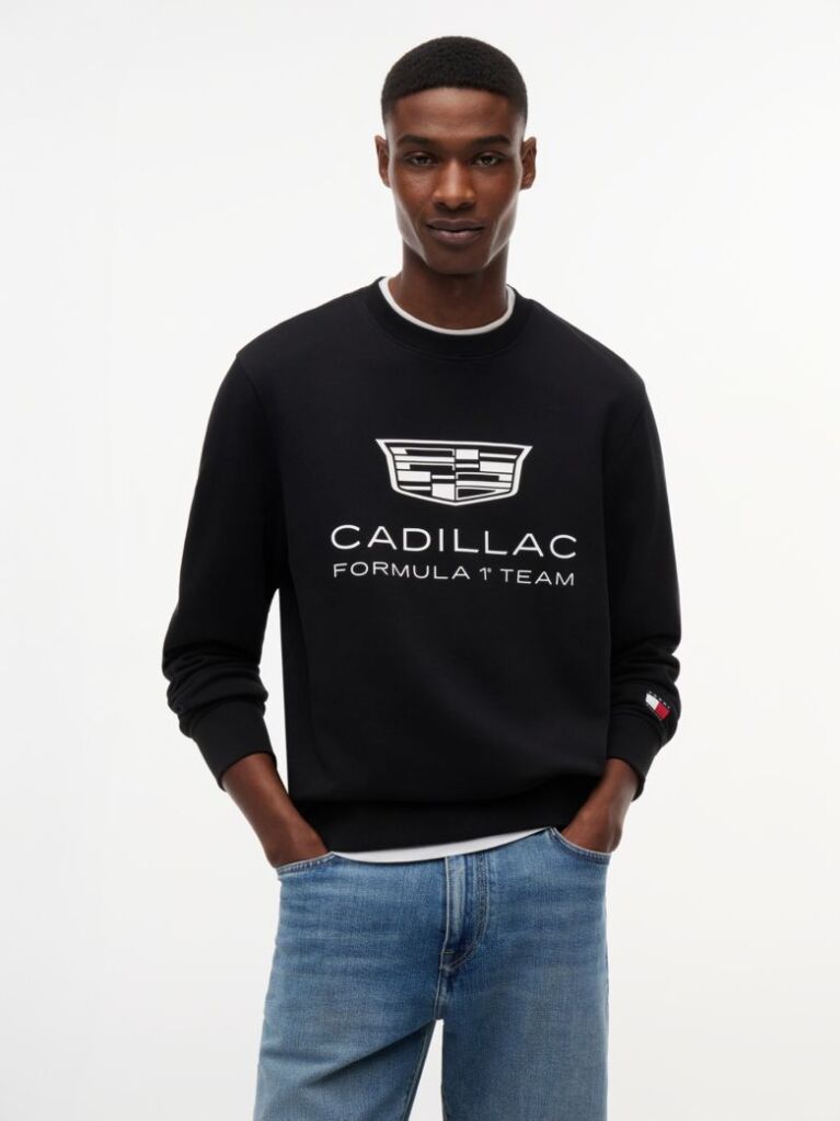 Negru TH x Cadillac Formula 1® Team Hanorac Cu Logo  Unisex