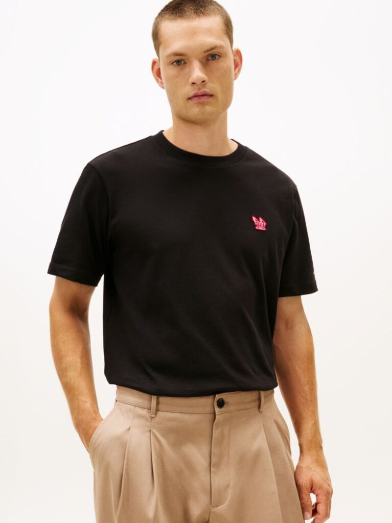 Negru T-Shirt Cu Croiala Lejera Si Logo  Barbati