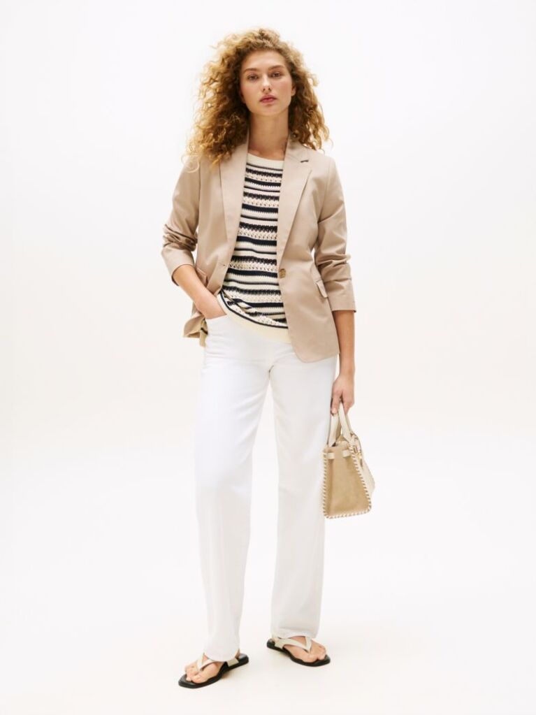 Bej Blazer Slim Twill Cu Broderie Pe Piept  Femei