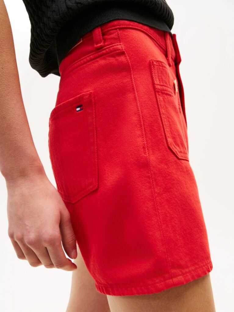 Rosu Pantaloni Scurti Din Denim Cu Talie Inalta Si Nasturi Aurii  Femei