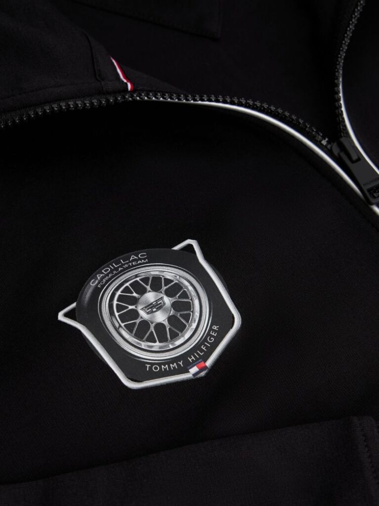 Negru TH x Cadillac Formula 1® Team Jacheta De Trening Cu Imprimeu Me Spate  Unisex