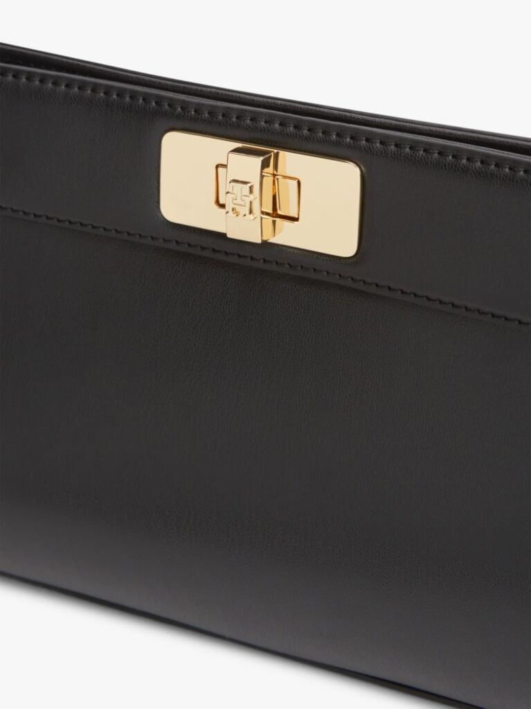 Negru Clutch Modern Cu Lant Cu Inchizatoare Clasp Si Monograma TH  Femei
