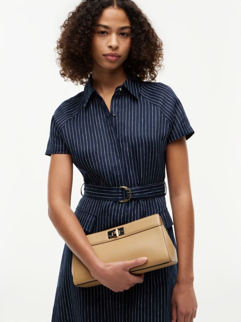 Bej Clutch Modern Cu Lant Cu Inchizatoare Clasp Si Monograma TH  Femei