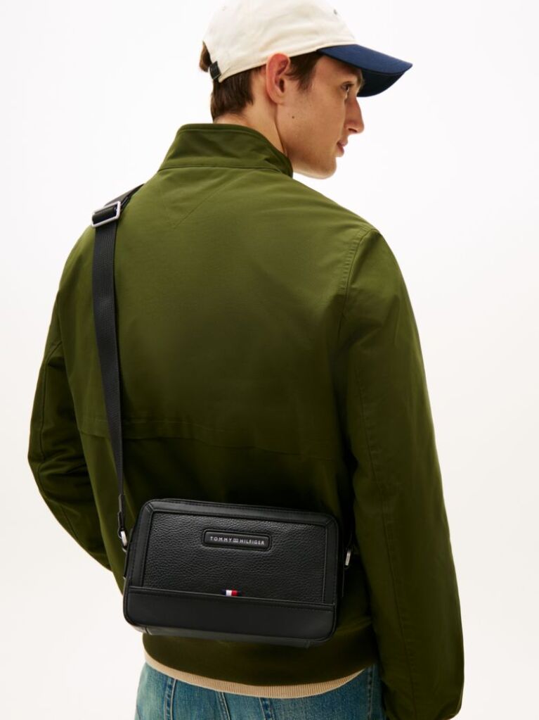 Negru Geanta Crossbody Pebble Grain Cu Logo  Barbati