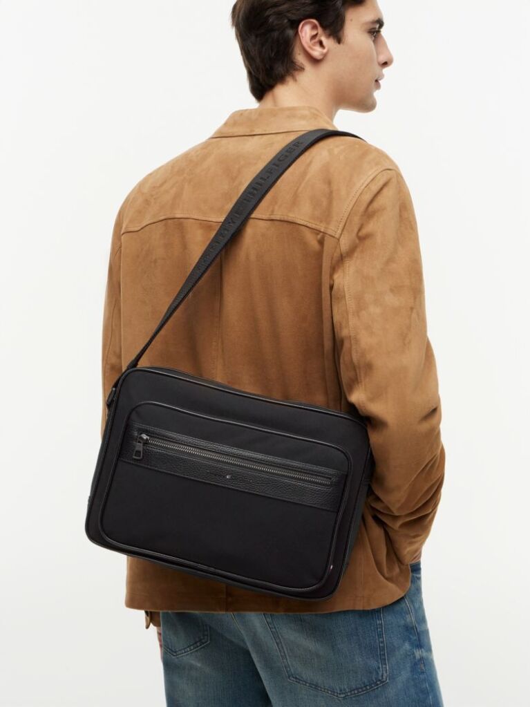 Negru Geanta Crossbody Messenger Cu Logo Si Textura Mixta  Barbati