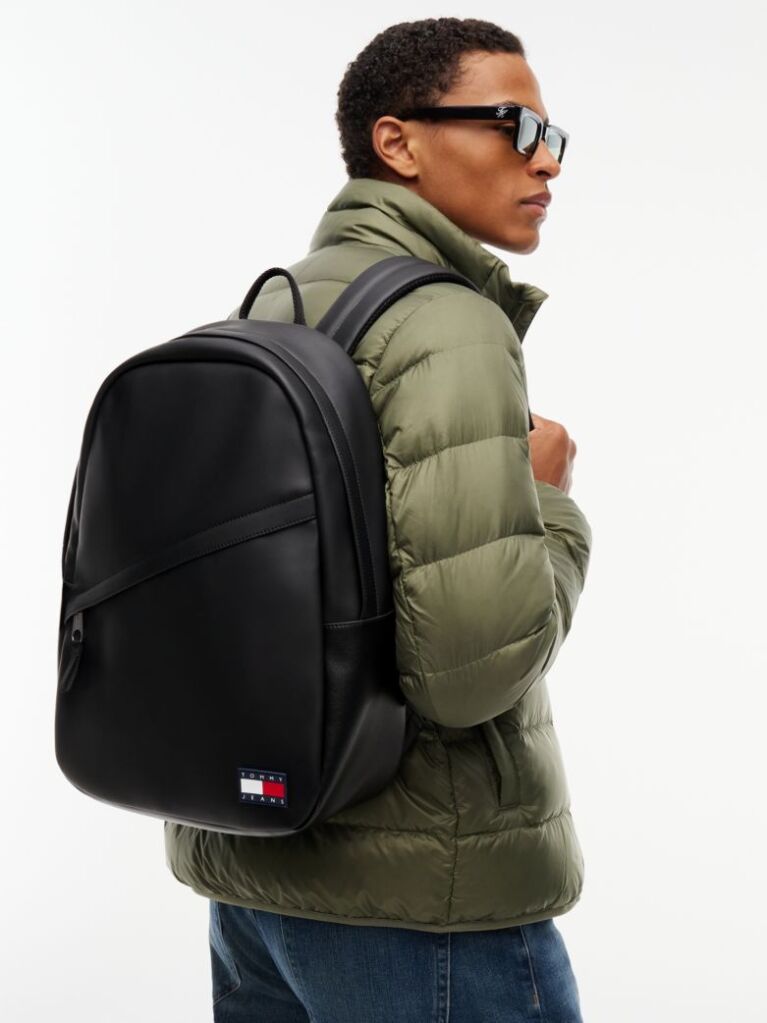 Negru Rucsac Dome Essential Cu Logo  Barbati