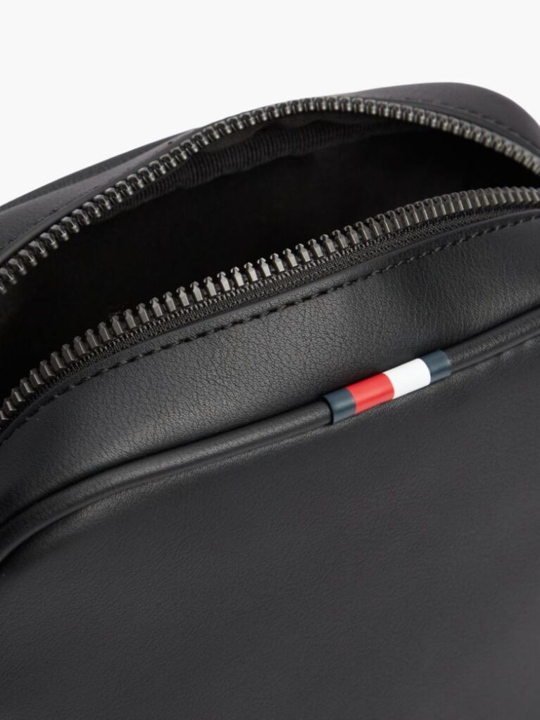 Negru Geanta Crossbody Reporter Perforat Cu Steag  Barbati