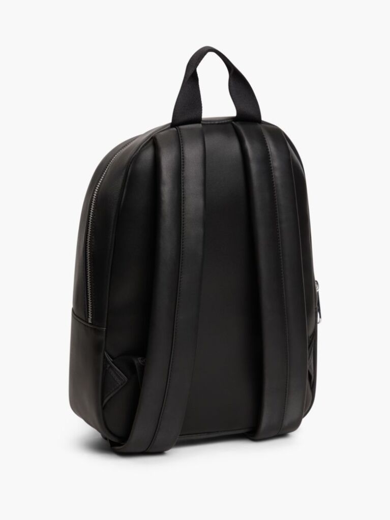 Negru  Rucsac Dome Esential Cu Logo  Femei