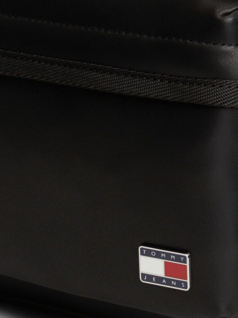 Negru  Rucsac Dome Esential Cu Logo  Femei