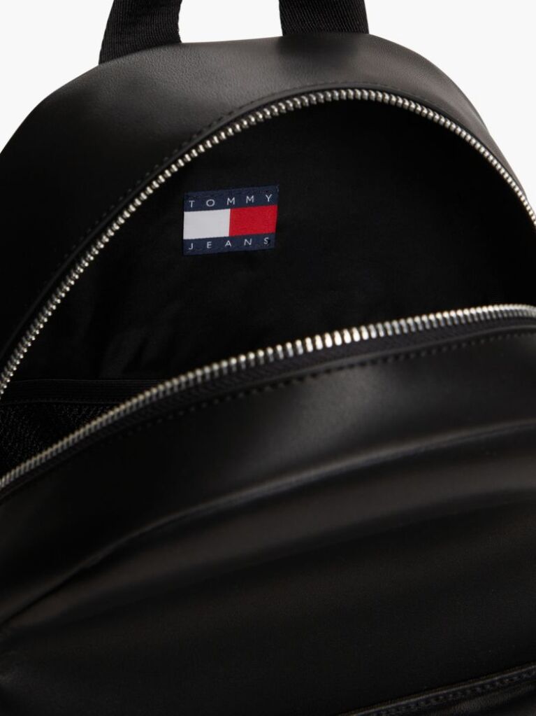 Negru  Rucsac Dome Esential Cu Logo  Femei