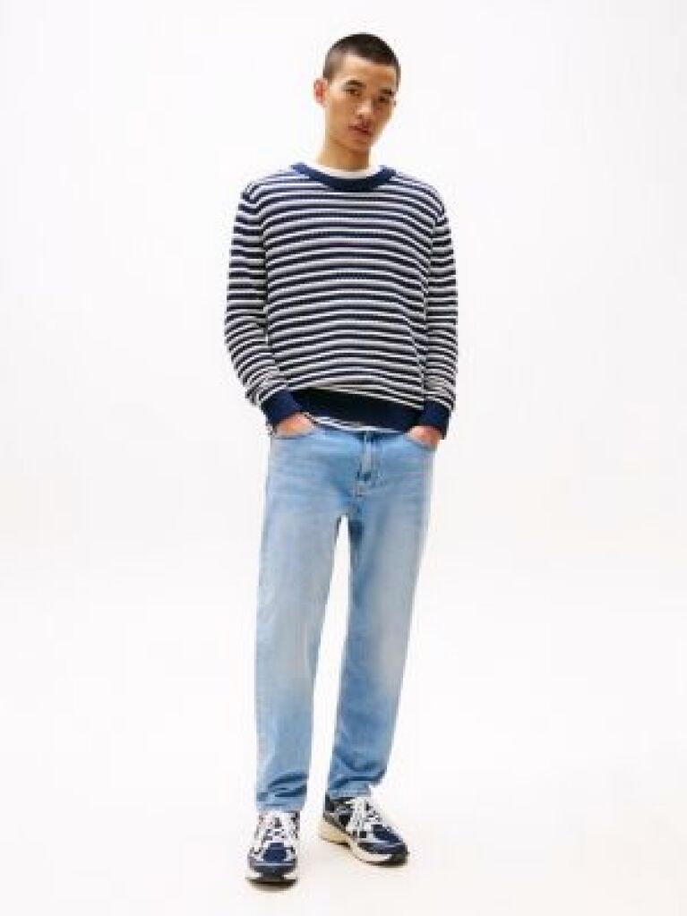 Denim Jeans Isaac Relaxati Cu Efect De Uzura Si Croiala Conica  Barbati
