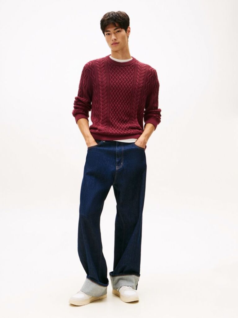 Red Tommy Badge Cable Knit Slim Jumper  Men