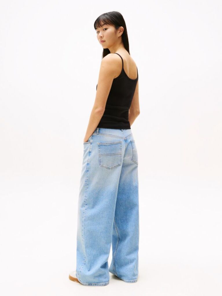 Negru Top Slim Cu Bretele Subtiri Si Textura Teasa  Femei