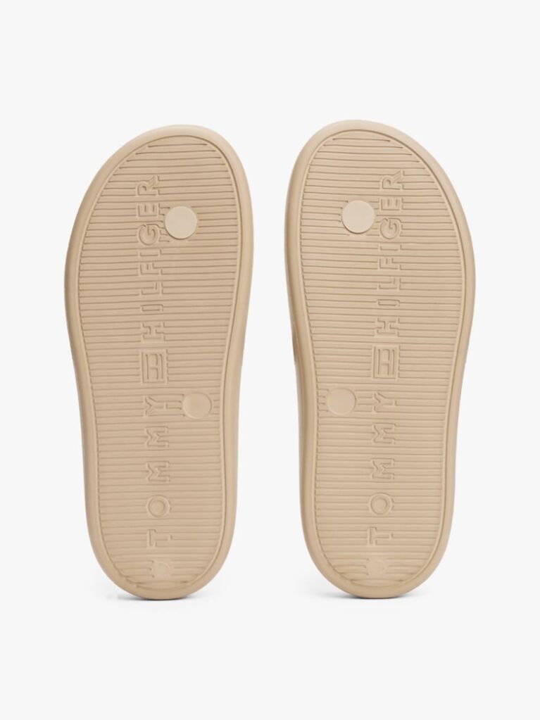Bej Flip-Flops Conturate Cu Detalii Din Email Si Steagul Th  Femei