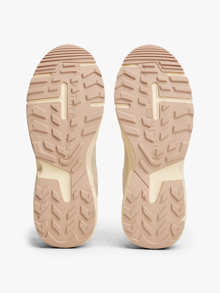 Bej Sneakers Din Piele Cu Talpa Cleat Si Monograma TH  Femei