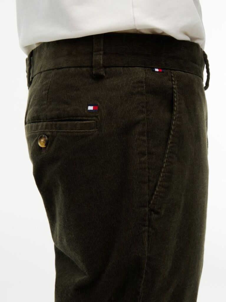 Verde Pantaloni Chinos Denton Din Catifea Fina Cu Croiala Slim Si Dreapta  Barbati