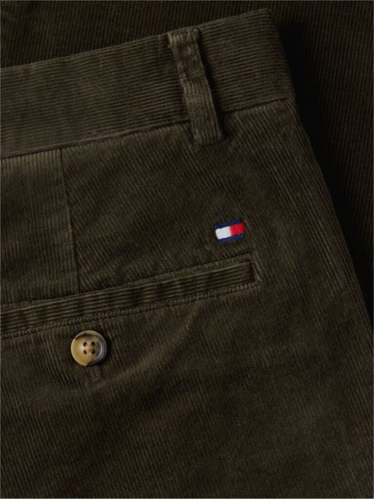 Verde Pantaloni Chinos Denton Din Catifea Fina Cu Croiala Slim Si Dreapta  Barbati