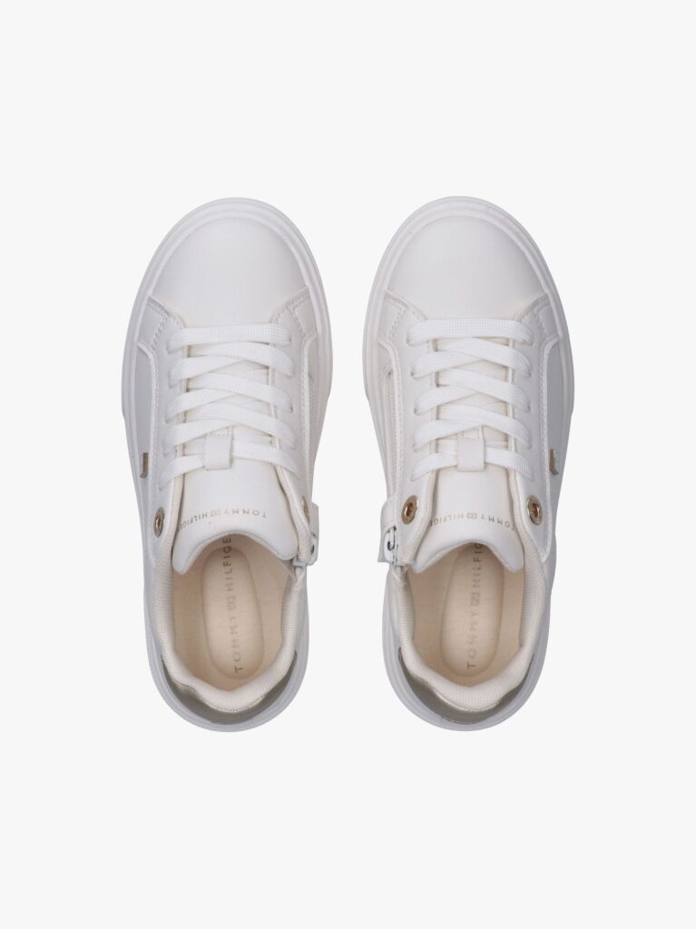Alb Sneakers Cu Detalii Metalice Si Sireturi  Fete