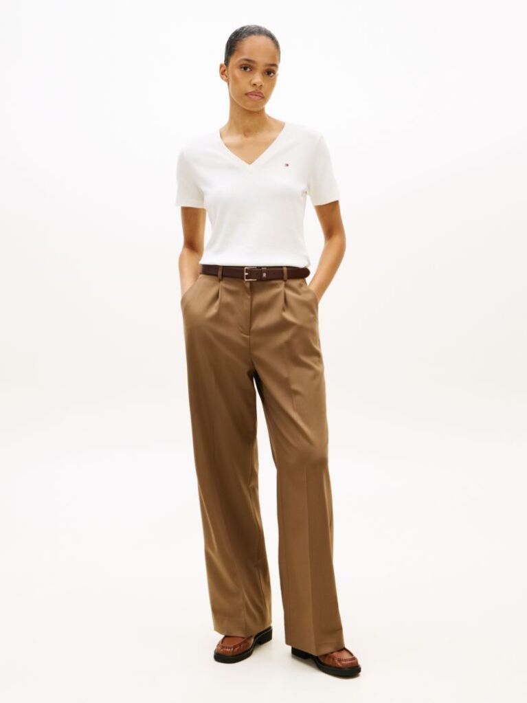 Bej Tricou Slim Fit Tricotat Cu Guler In V  Femei