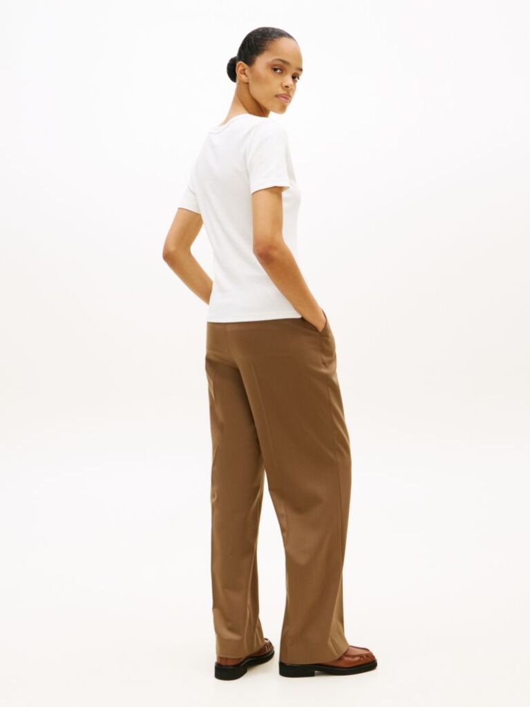 Bej Tricou Slim Fit Tricotat Cu Guler In V  Femei