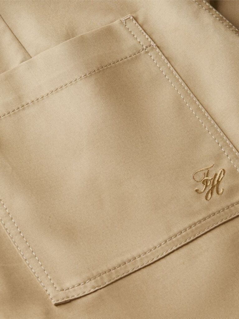 Bej Pantaloni Chino Cu Croiala Larga Cu Logo Brodat  Femei