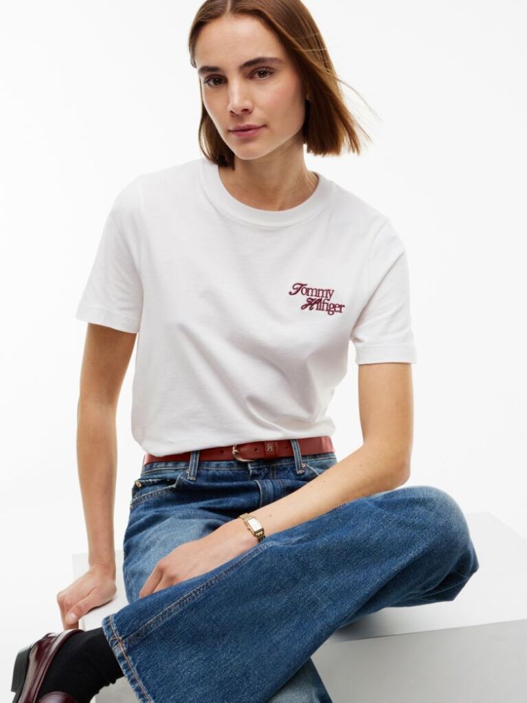 Bej T-Shirt Din Jerseu Cu Logo Si Guler Rotund  Femei